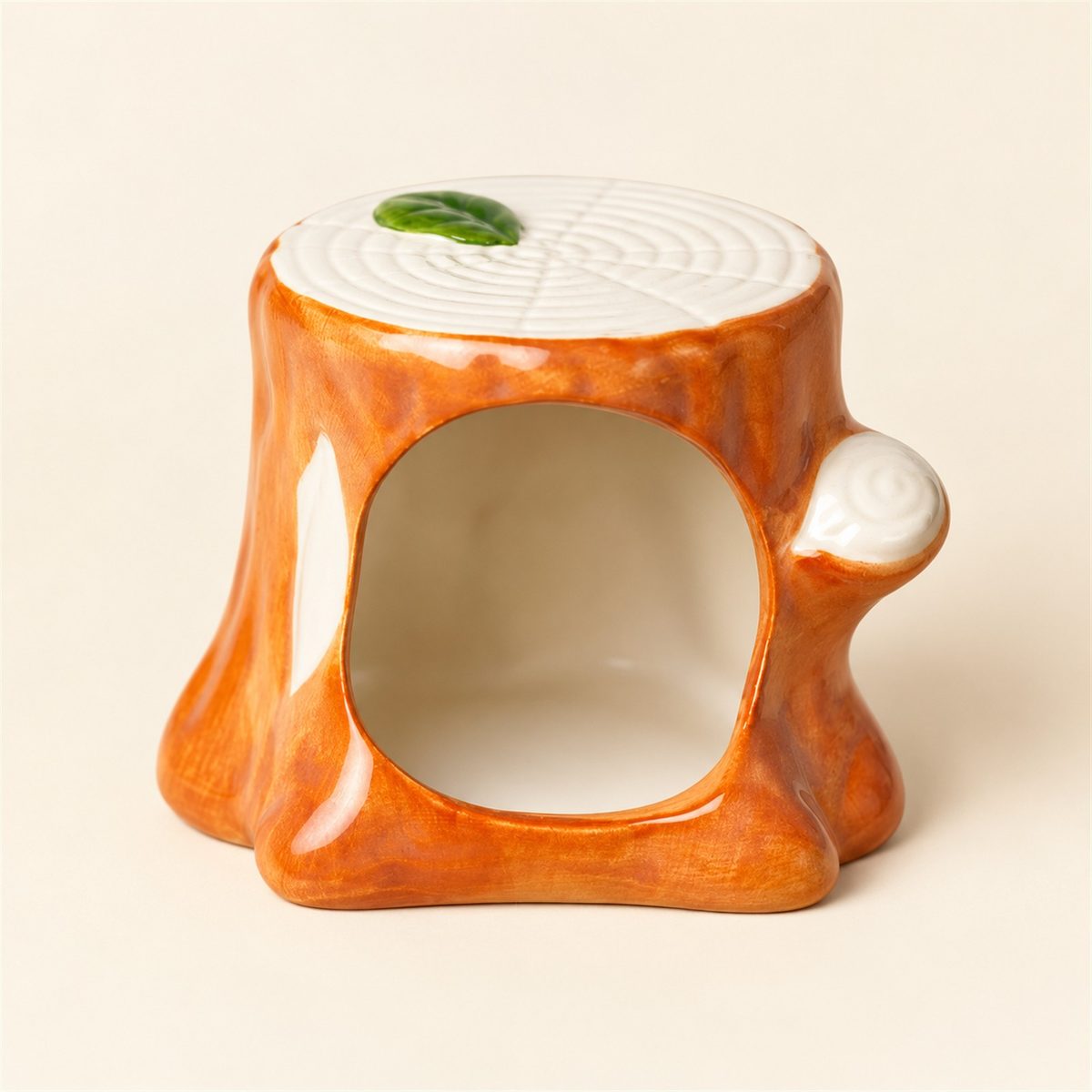 Illustrative image of Tree Stump Hideout, studio view